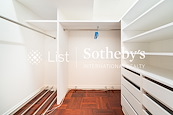 Repulse Bay Apartments 淺水灣花園大廈 | Walk-in Closet in Master Bedroom 