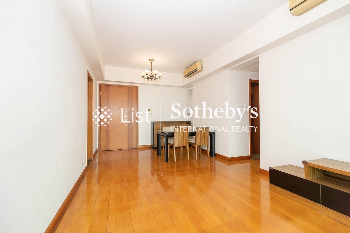 Parc Palais 君頤峰 | Living and Dining Room