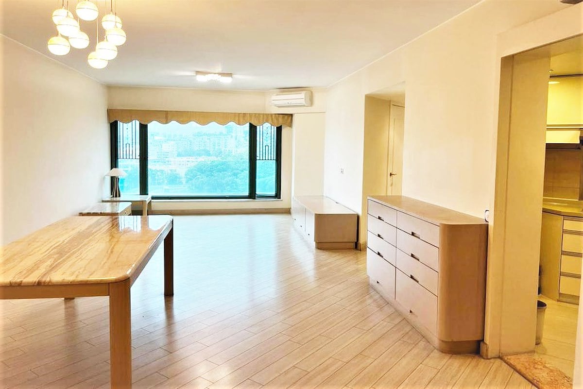 Peninsula Heights 星辉豪庭 | Living and Dining Room