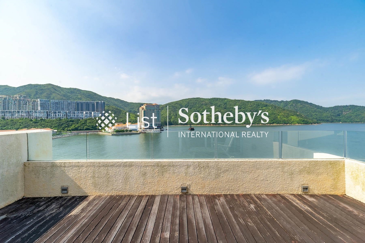 Discovery Bay Phase 3 Headland Village Seabee Lane 愉景灣 3期 蔚陽海蜂徑 | Balcony off Master Bedroom