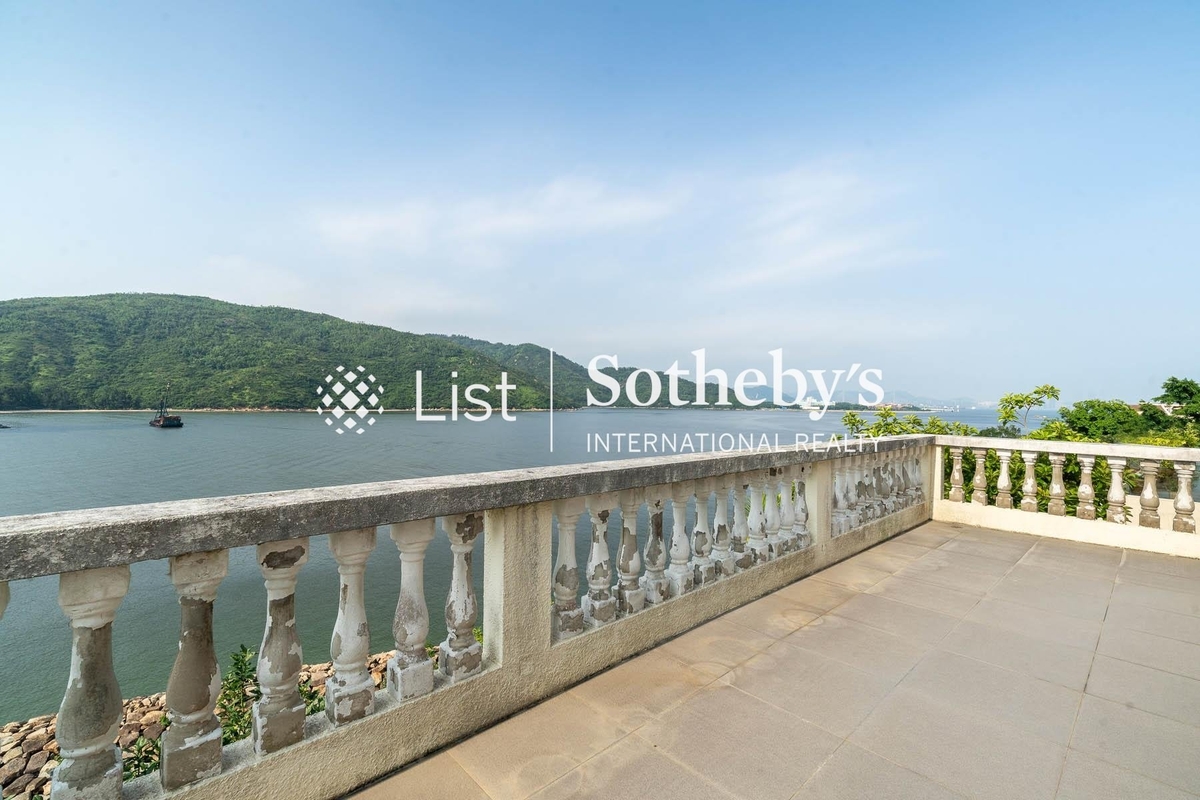 Discovery Bay Phase 3 Headland Village Seabee Lane 愉景灣 3期 蔚陽海蜂徑 | Private Terrace off Living and Dining Rooms
