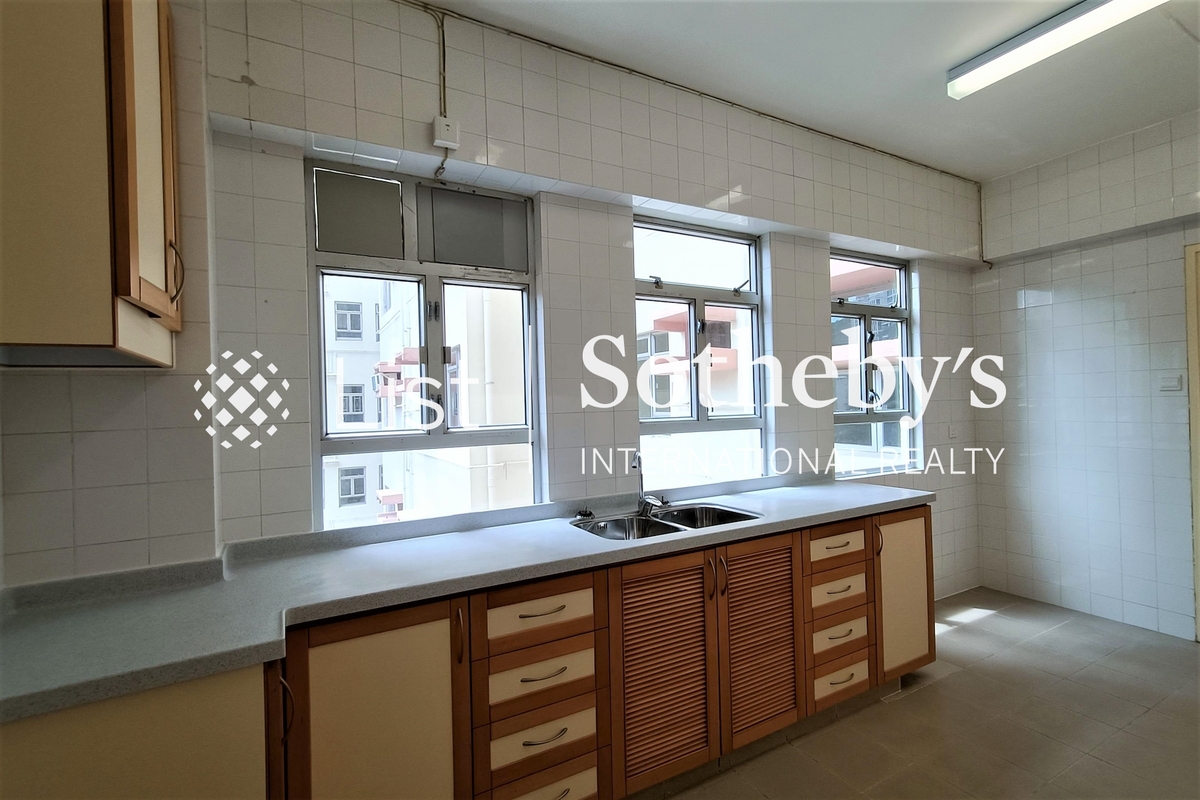 Fairmont Gardens 翠錦園 | Kitchen