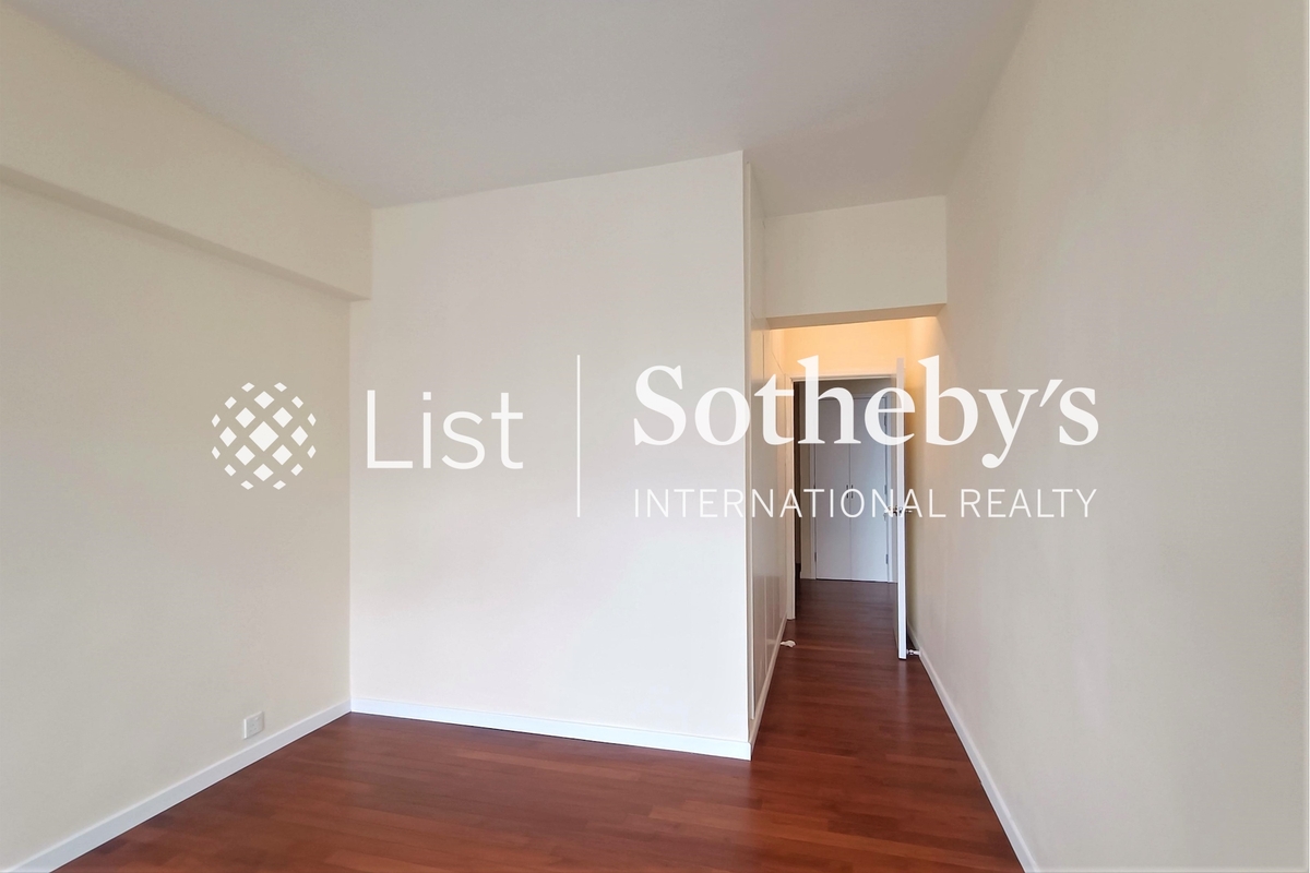 Fairmont Gardens 翠錦園 | Second Bedroom