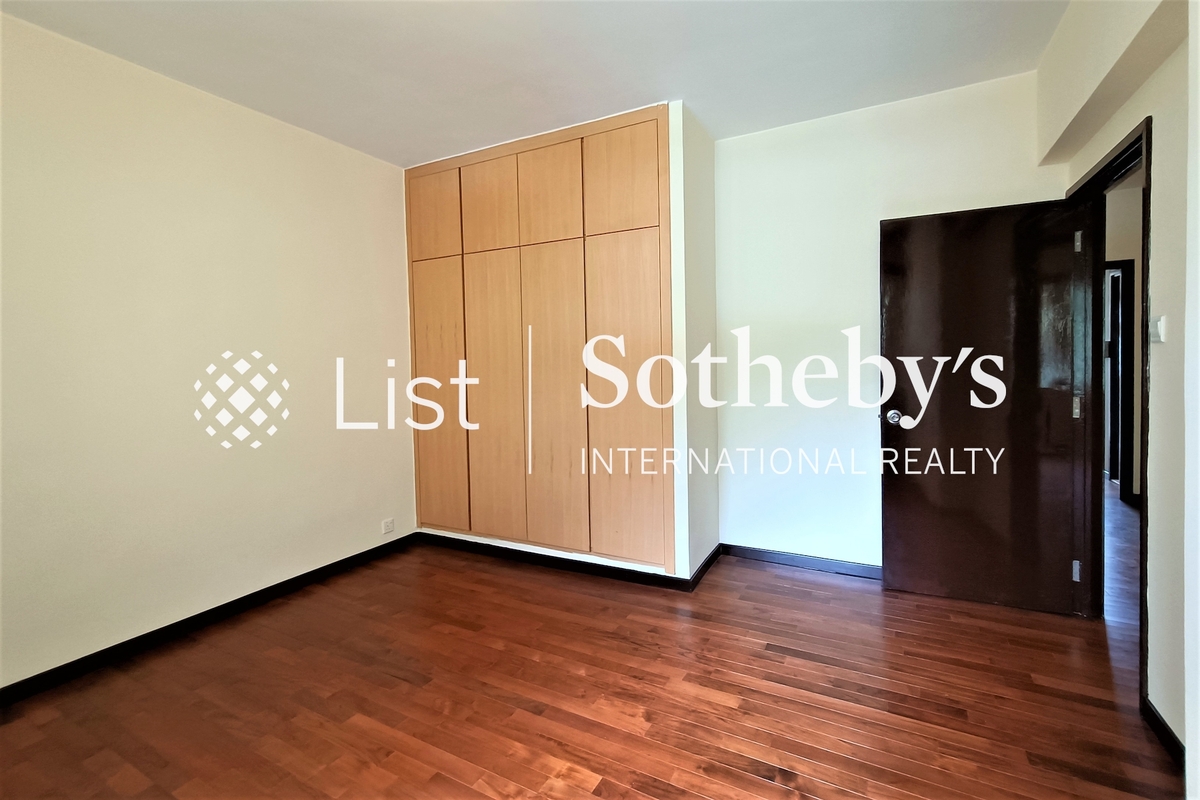 Fairmont Gardens 翠锦园 | Built-in Wardrobe in Third Bedroom 