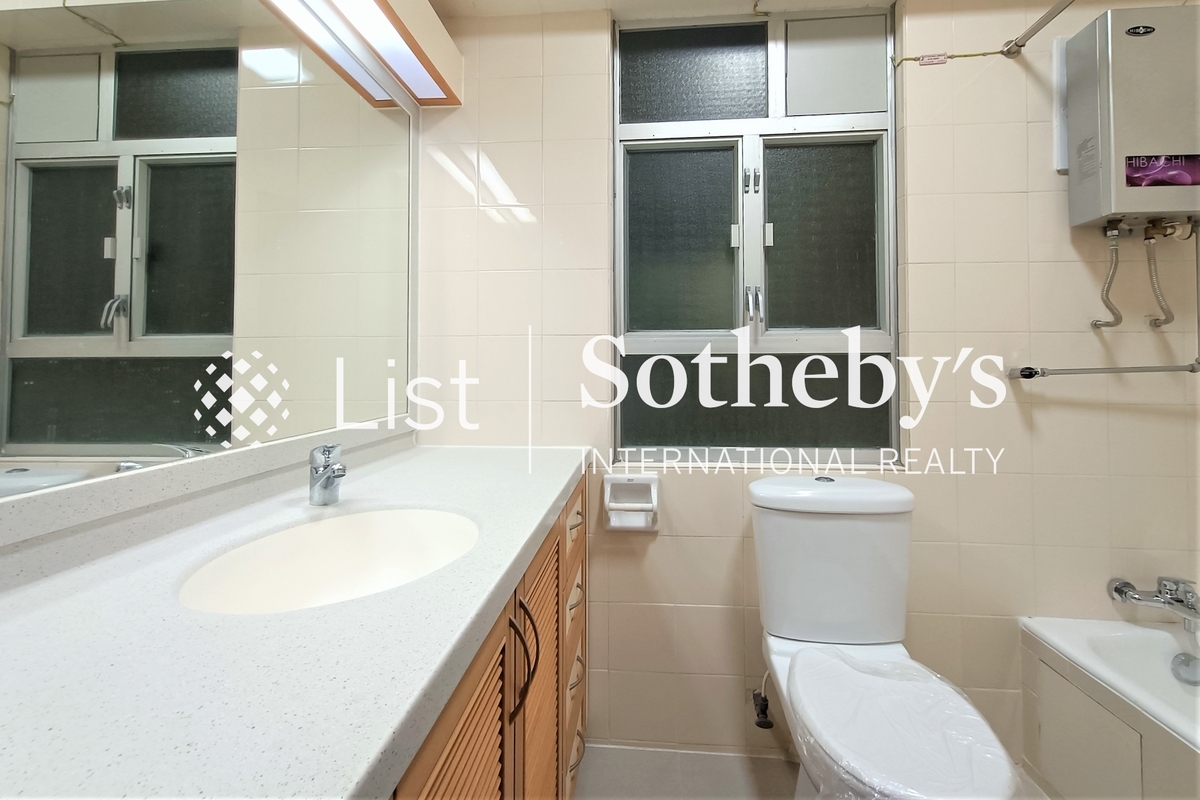 Fairmont Gardens 翠锦园 | Master Bathroom