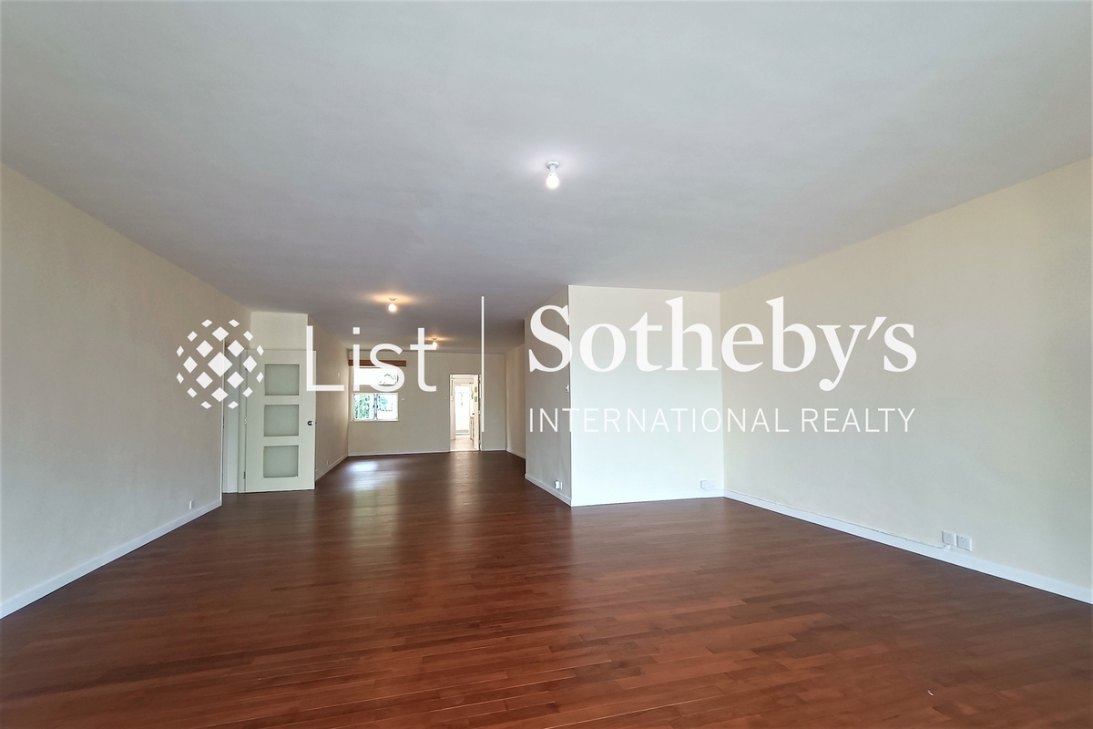 Fairmont Gardens 翠錦園 | Living and Dining Room