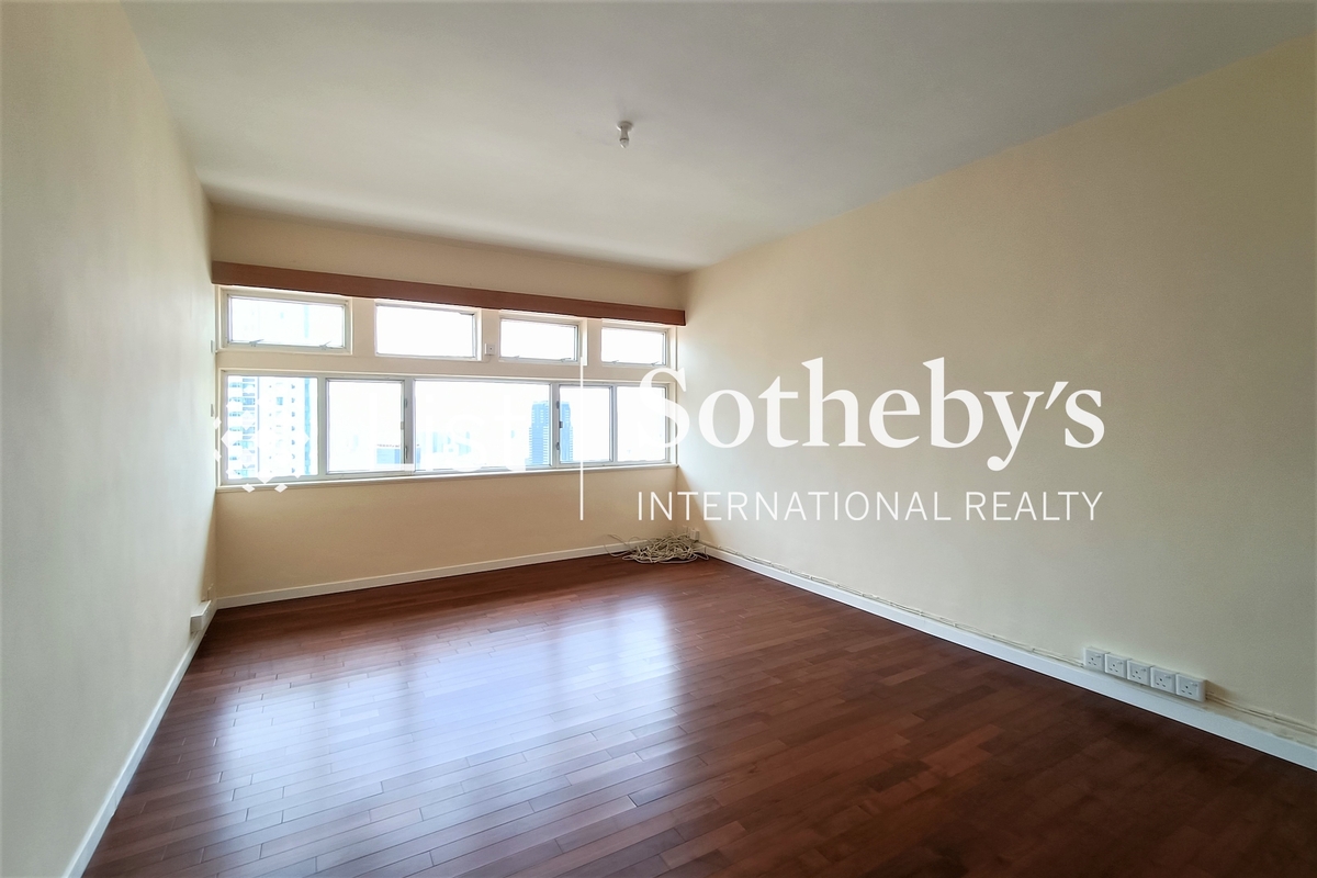 Fairmont Gardens 翠錦園 | Master Bedroom