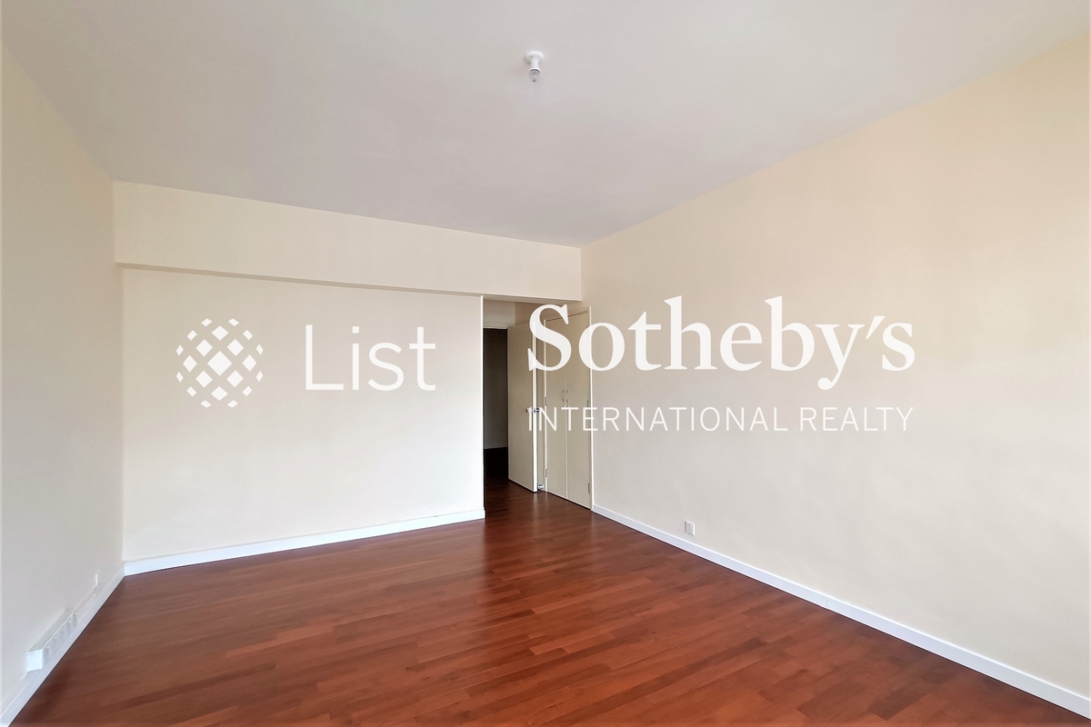 Fairmont Gardens 翠錦園 | Master Bedroom