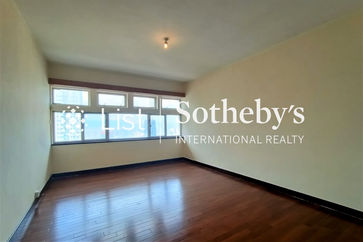 Fairmont Gardens 翠錦園 | Master Bedroom