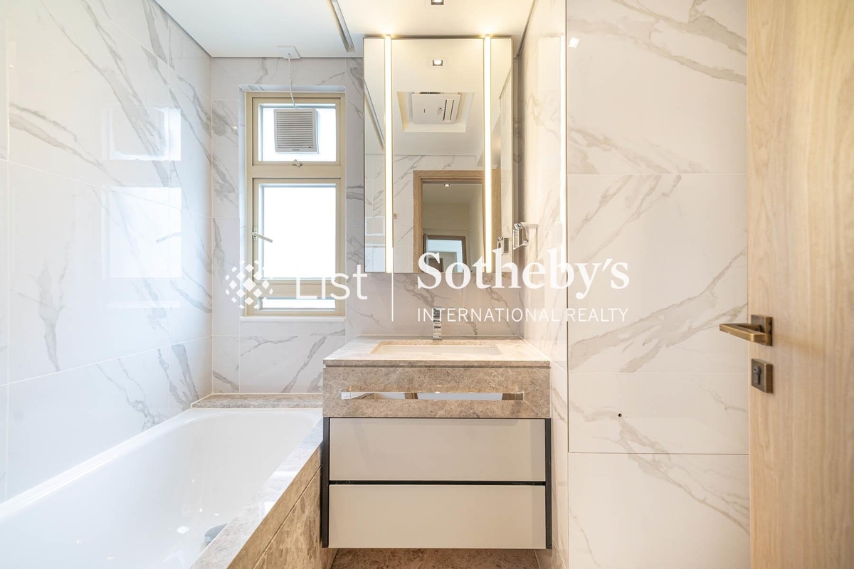 St. Joan Court 勝宗大廈 | Guest Bathroom