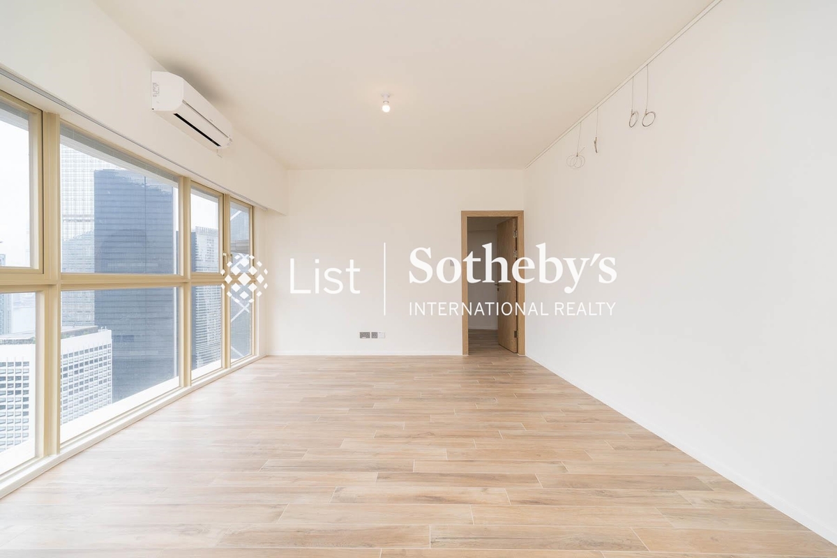 St. Joan Court 勝宗大廈 | Living and Dining Room