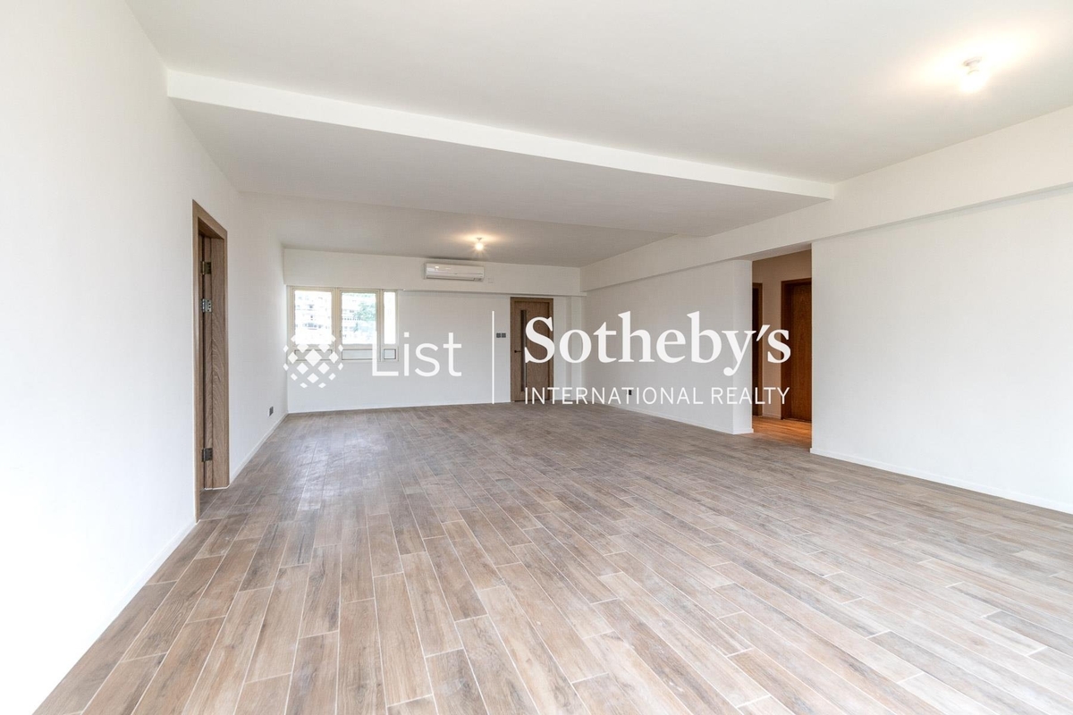 St. Joan Court 勝宗大廈 | Living and Dining Room