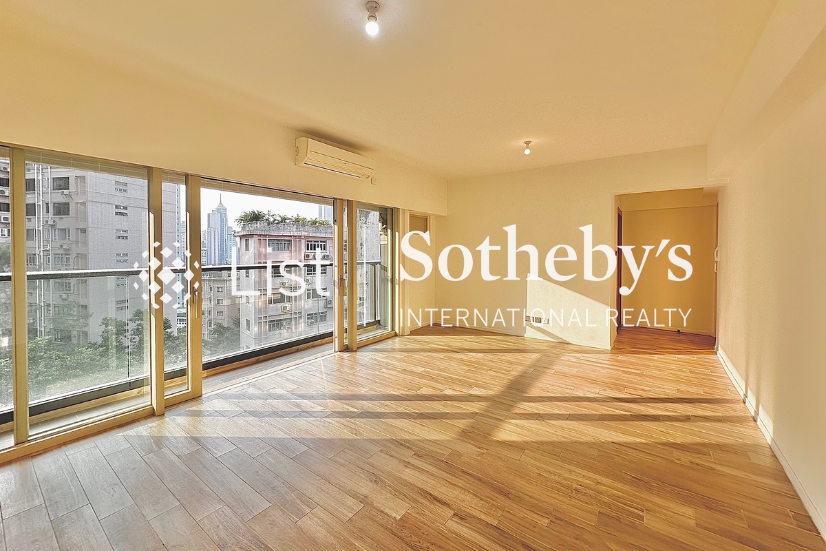 St. Joan Court 勝宗大廈 | Living and Dining Room