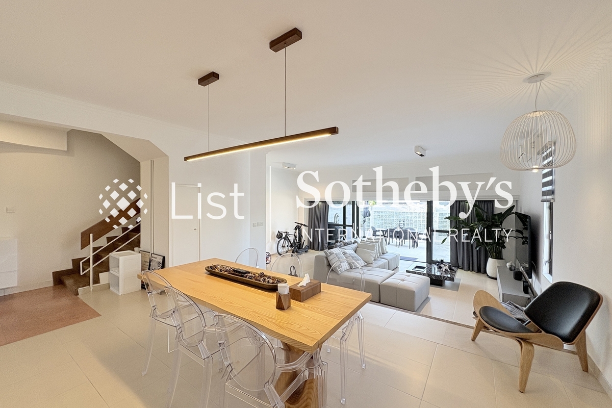 Pan Long Villa 碧浪別墅 | Living and Dining Room