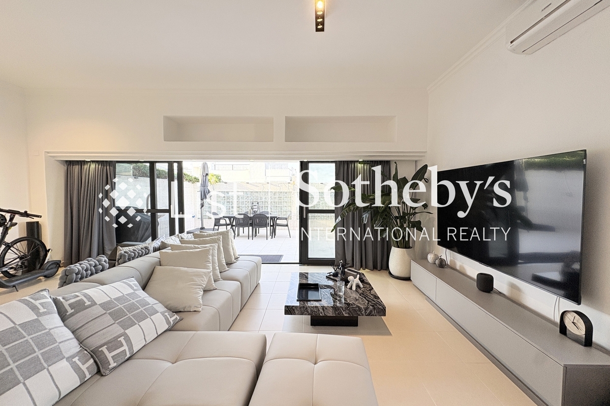 Pan Long Villa 碧浪別墅 | Living Room