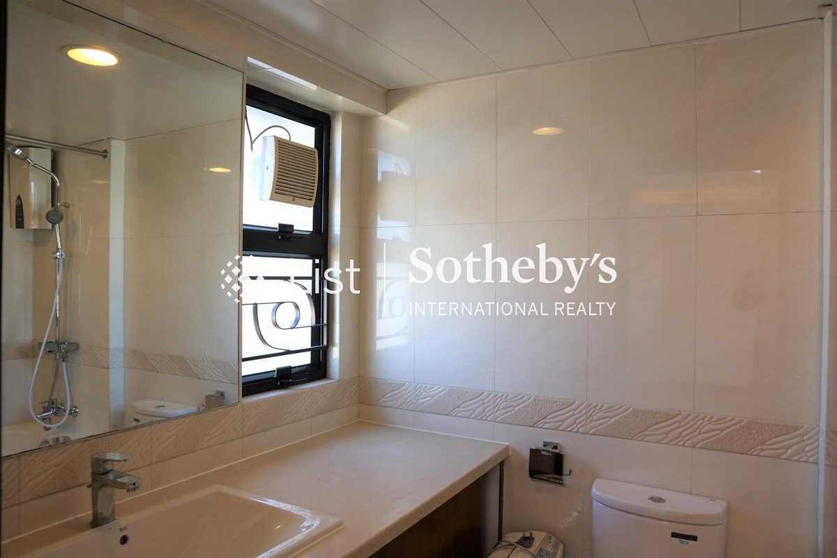 Braemar Hill Mansions 賽西湖大廈 | Master Bathroom