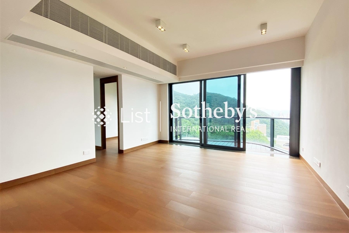 University Heights 大學閣 | Living and Dining Room