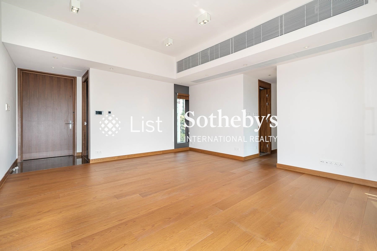 University Heights 大學閣 | Living and Dining Room