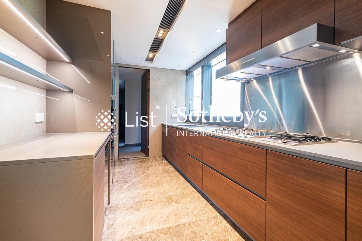 University Heights 大學閣 | Kitchen