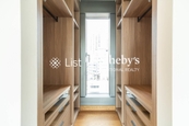 University Heights 大學閣 | Walk-in Closet in Master Bedroom