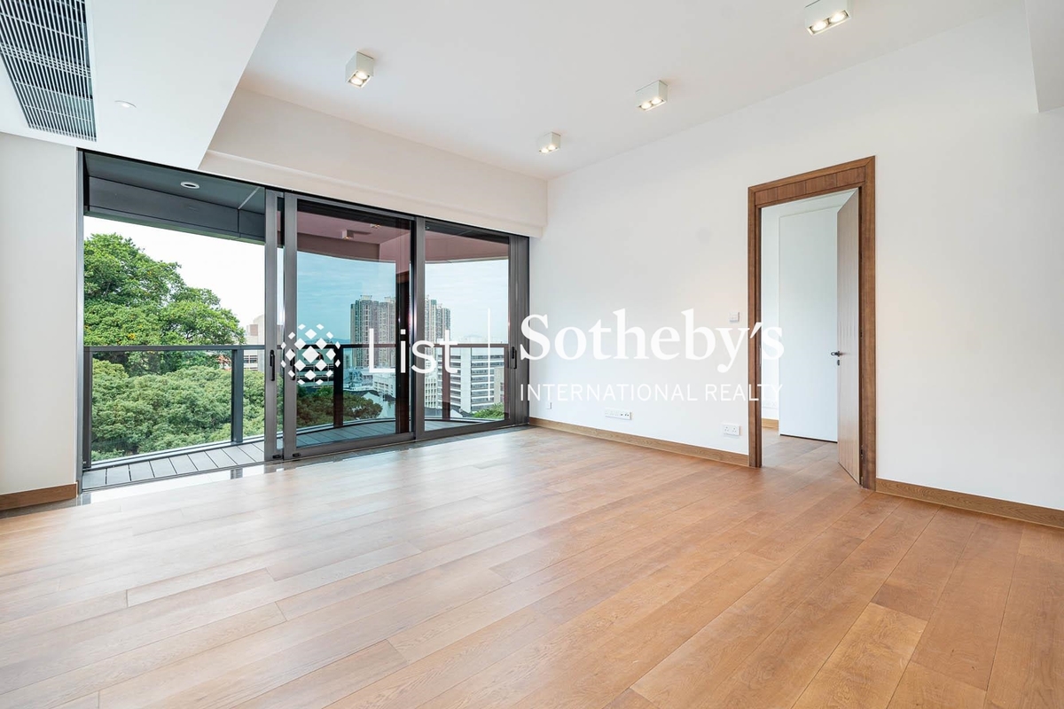 University Heights 大學閣 | Living and Dining Room