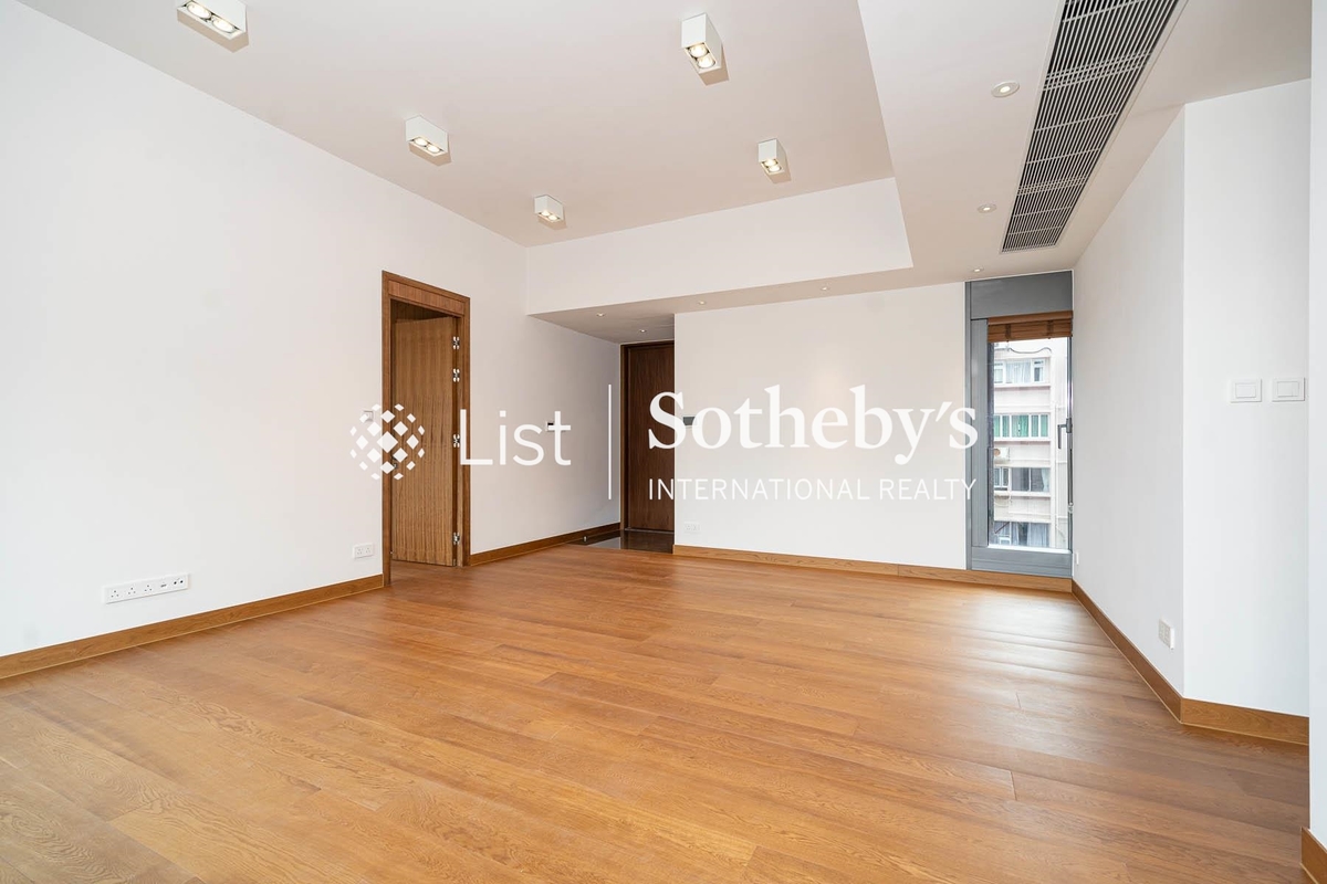 University Heights 大學閣 | Living and Dining Room