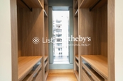 University Heights 大學閣 | Walk-in Closet in Master Bedroom