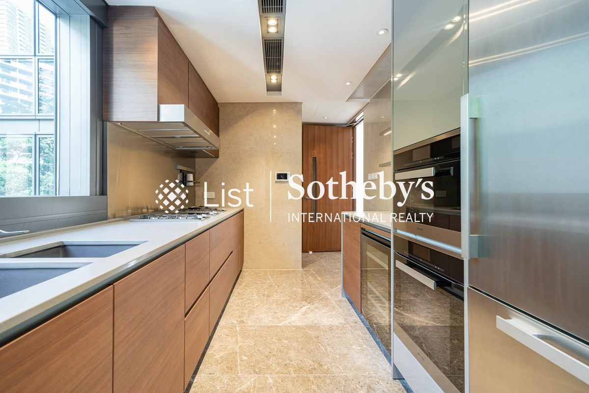 University Heights 大學閣 | Kitchen