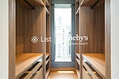 University Heights 大学阁 | Walk-in Closet in Master Bedroom