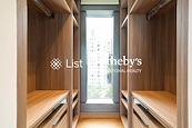 University Heights 大学阁 | Walk-in Closet in Master Bedroom