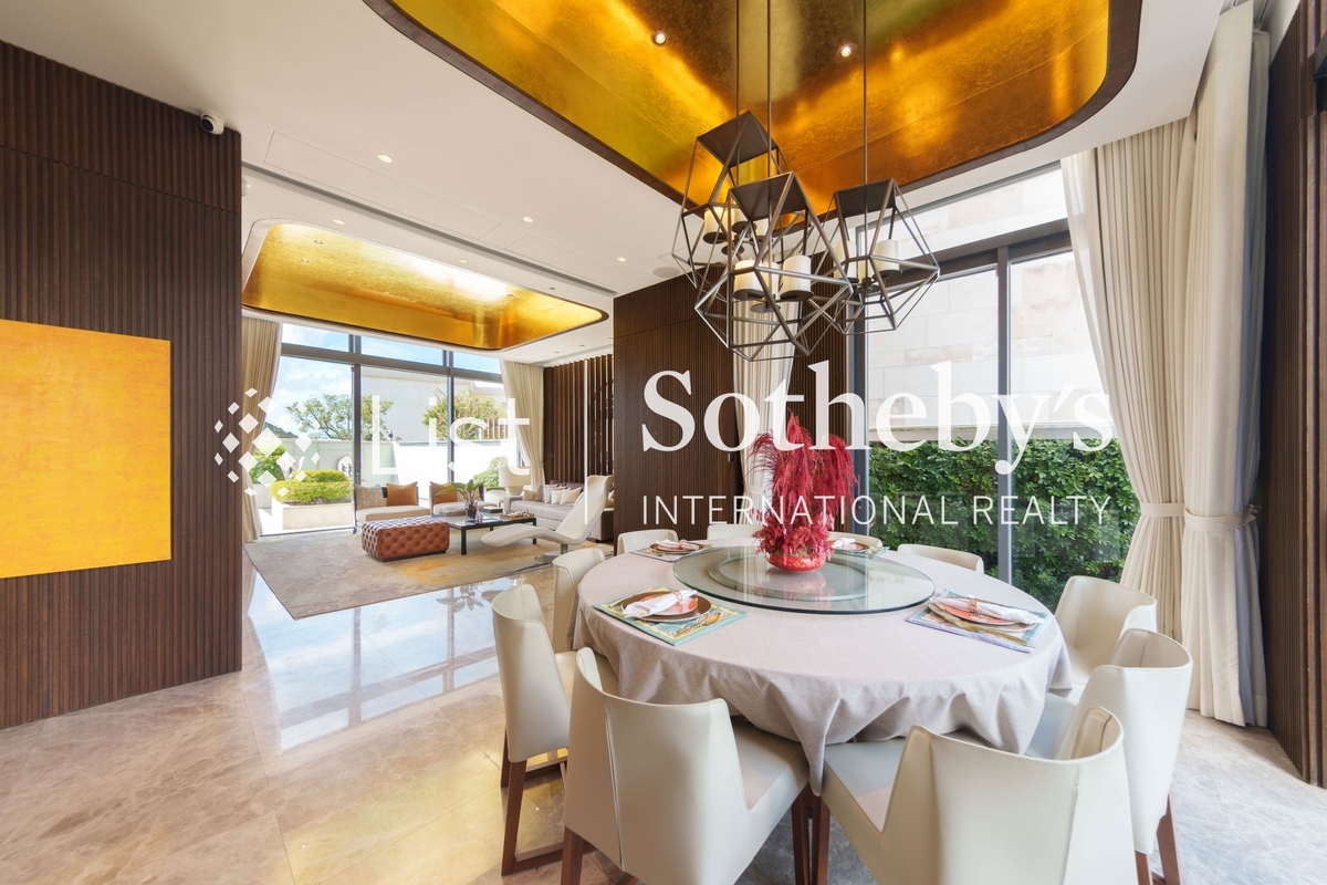 1 Horizon Drive & 44-50 Chung Hom Kok Road 海天径1号及舂墈角道44-50号 | Living and Dining Room