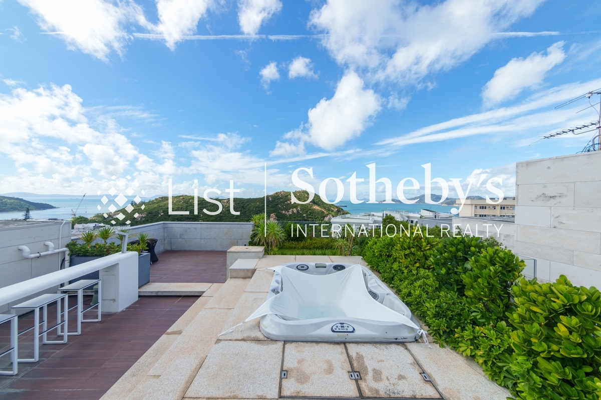 1 Horizon Drive & 44-50 Chung Hom Kok Road 海天径1号及舂墈角道44-50号 | Private Roof Terrace