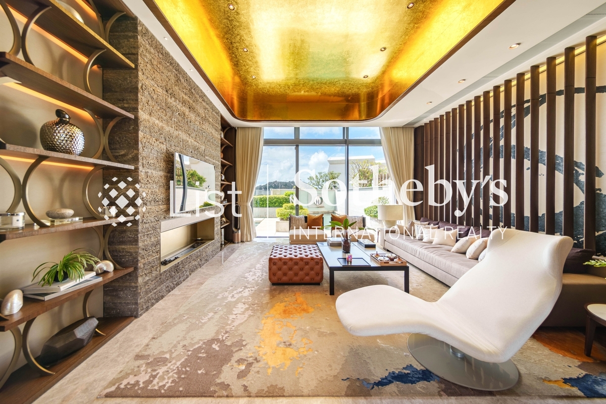 1 Horizon Drive & 44-50 Chung Hom Kok Road 海天径1号及舂墈角道44-50号 | Living Room