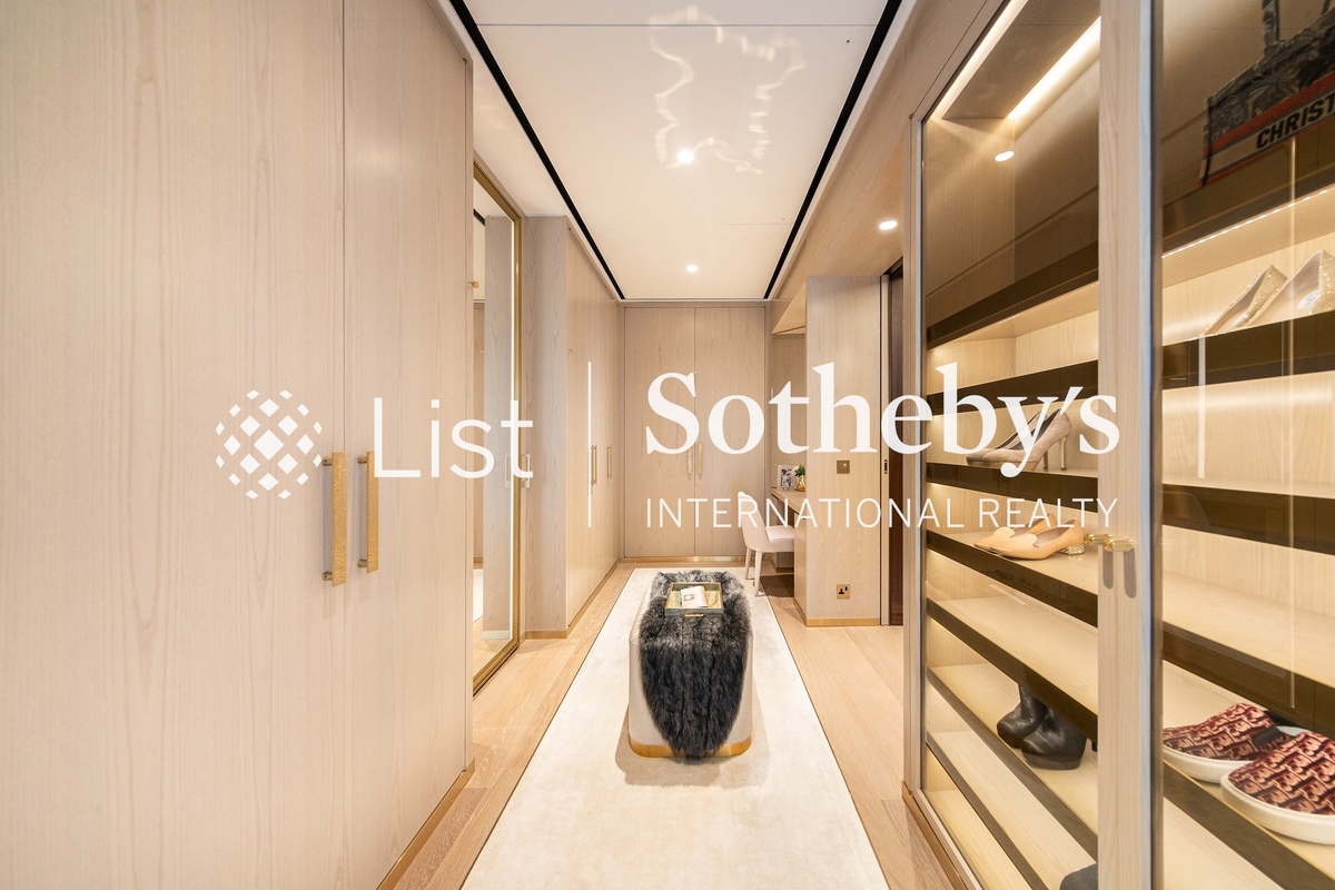 Dukes Place 皇第 | Her Dressing Room