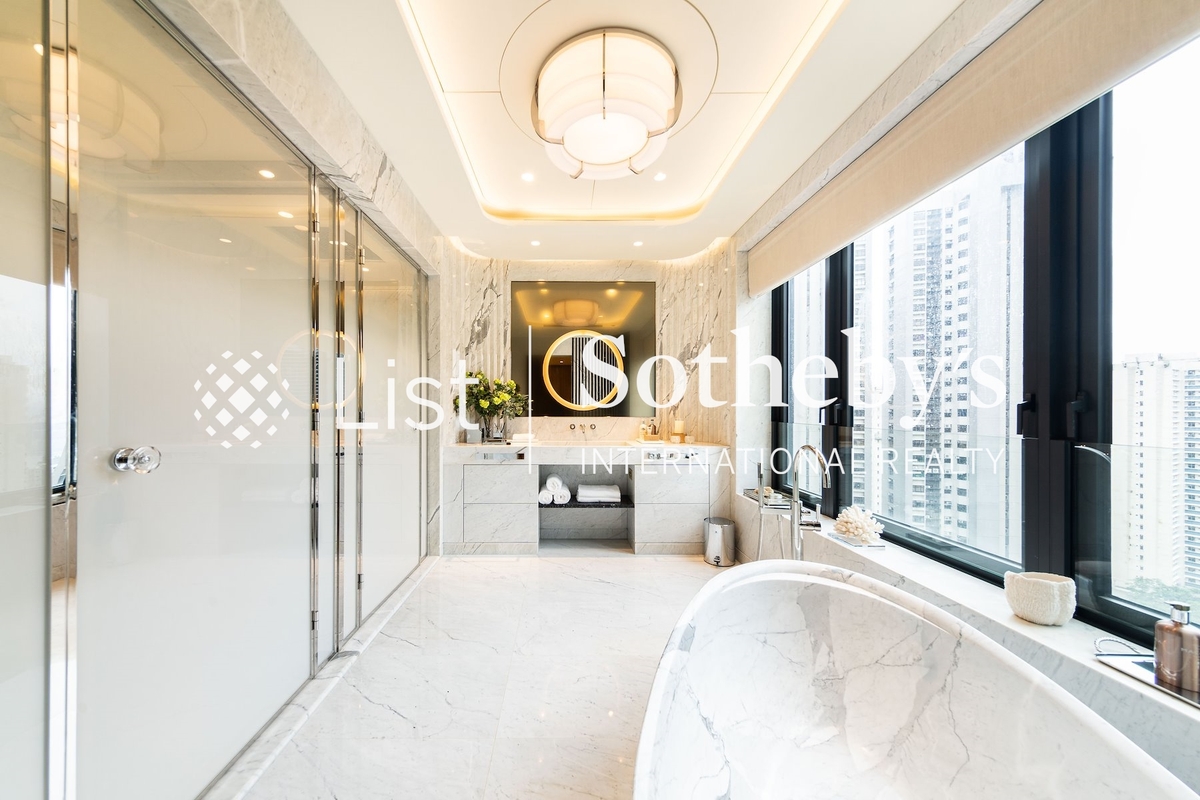 Dukes Place 皇第 | Master Bathroom