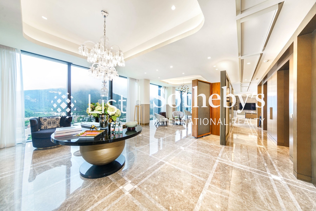 Dukes Place 皇第 | Foyer