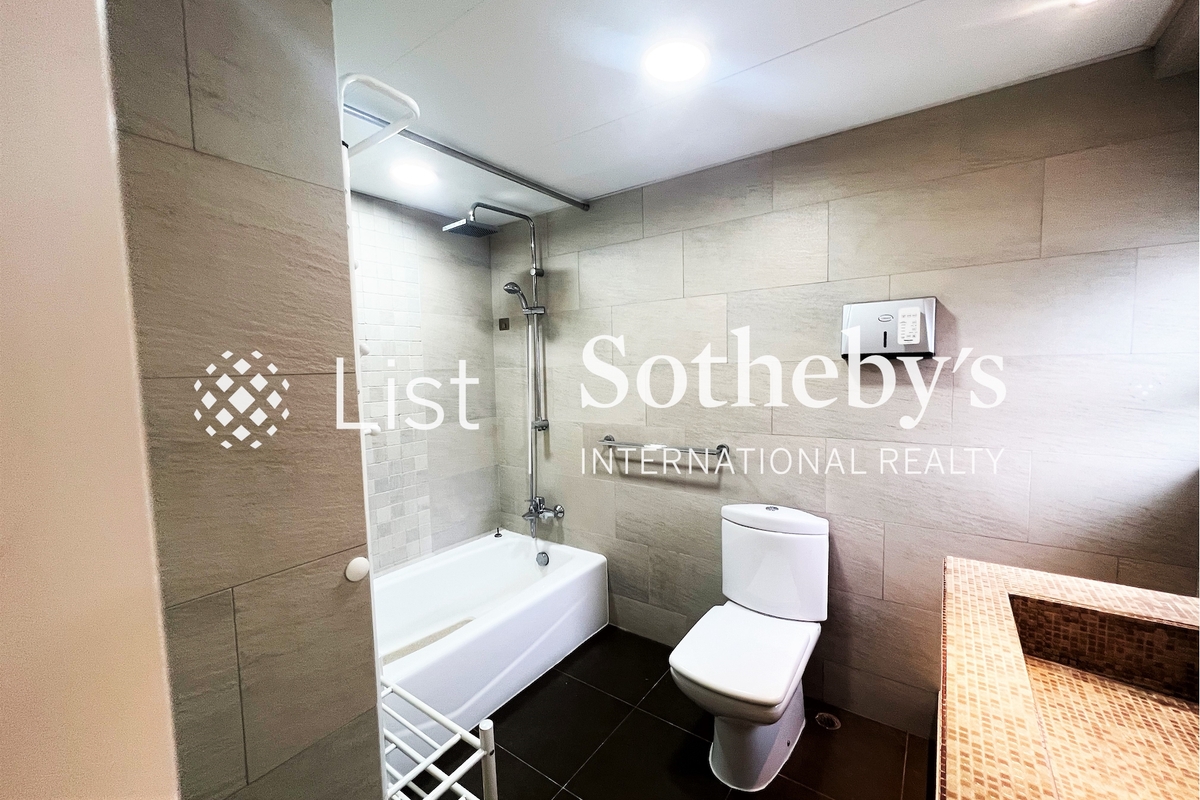 Braemar Hill Mansions 赛西湖大厦 | Master Bathroom