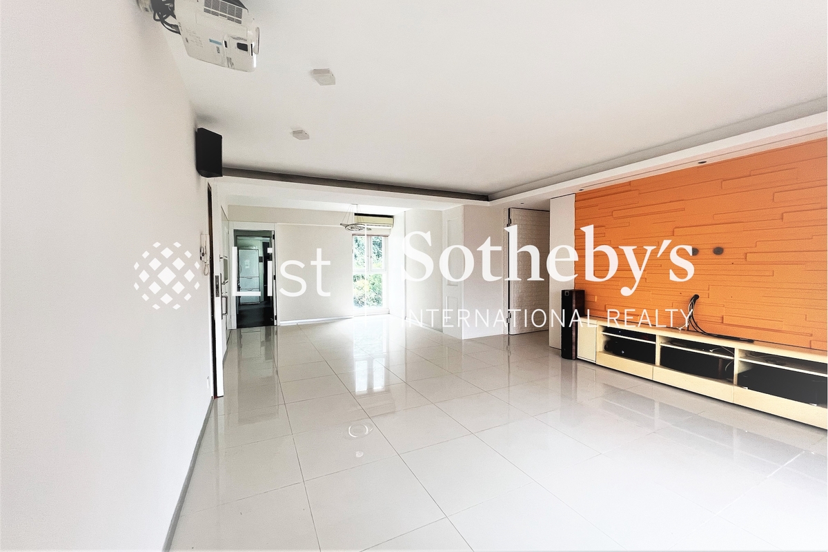 Braemar Hill Mansions 赛西湖大厦 | Living and Dining Room