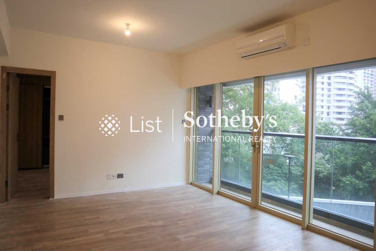 St. Joan Court 勝宗大廈 | Living and Dining Room