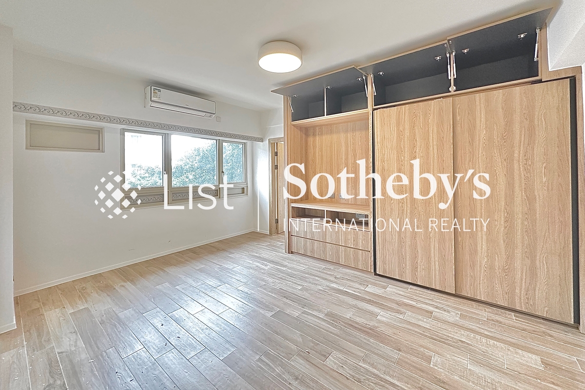 St. Joan Court 胜宗大厦 | Master Bedroom