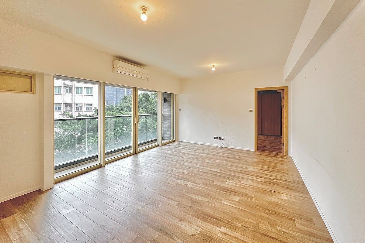 St. Joan Court 勝宗大廈 | Living and Dining Room