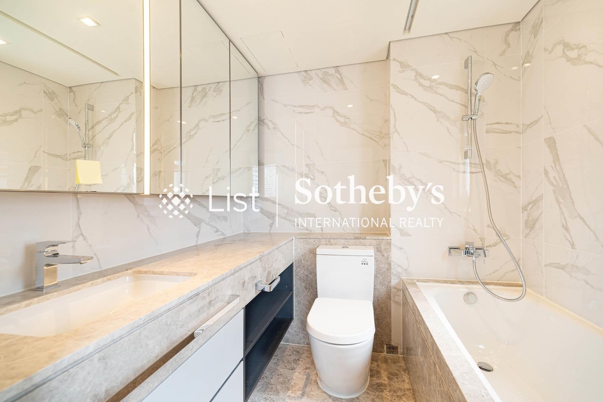 St. Joan Court 勝宗大廈 | Master Bathroom