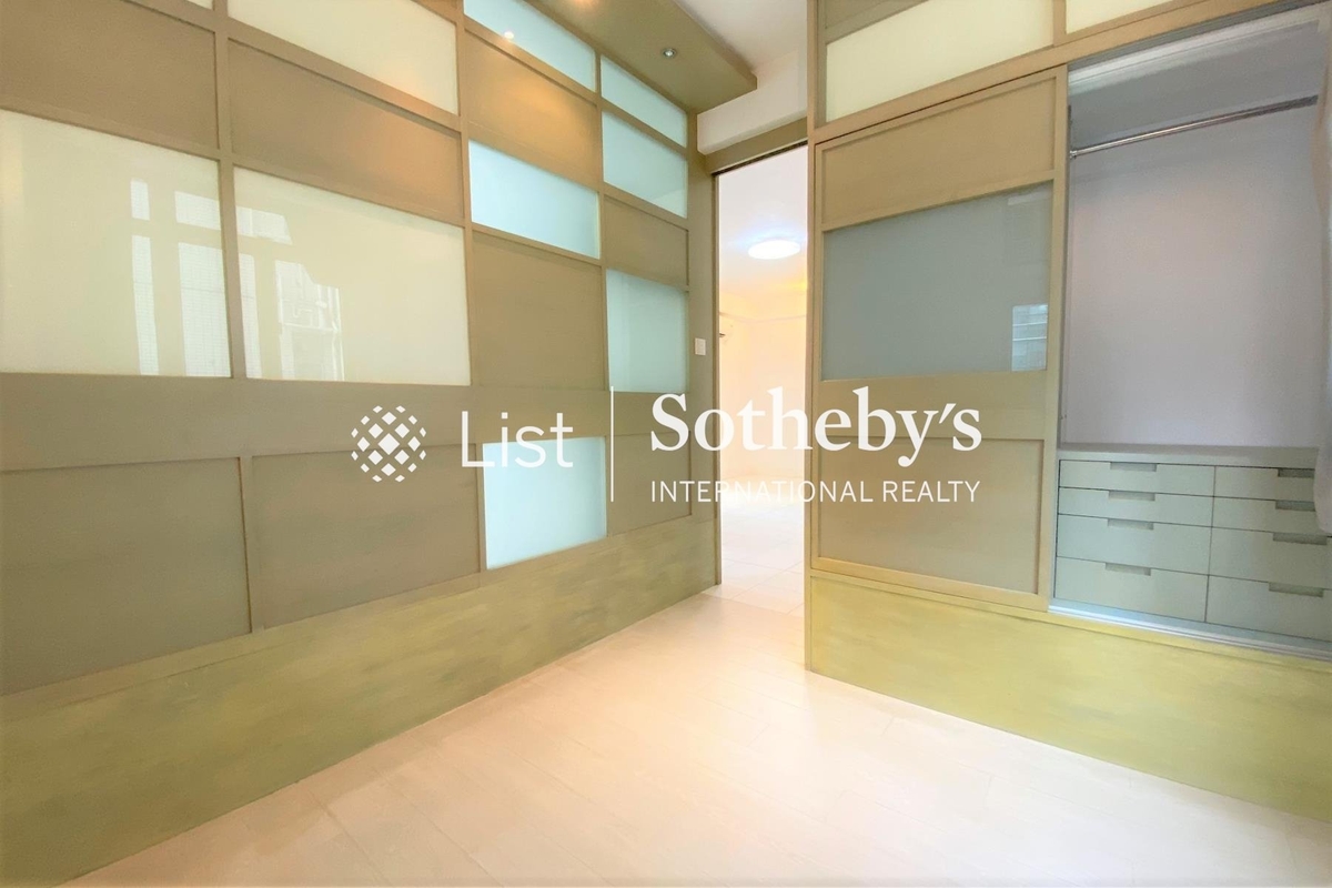 Lok Moon Mansion 樂滿大廈 | Built-in Wardrobe in Master Bedroom