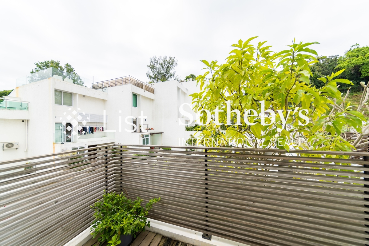 Habitat 立德台 | Balcony off Third Bedroom