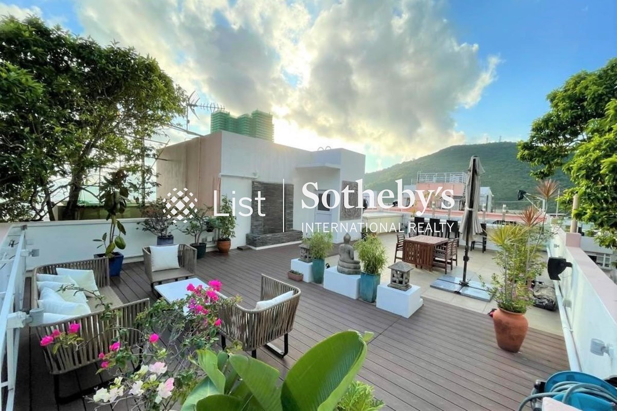 18-24 Bisney Road 碧荔道18-24號 | Private Roof Terrace