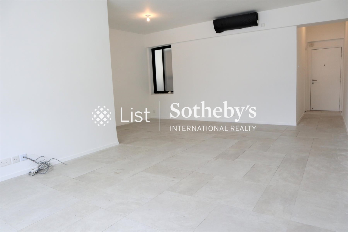 Highland Mansion 海倫大廈 | Living and Dining Room