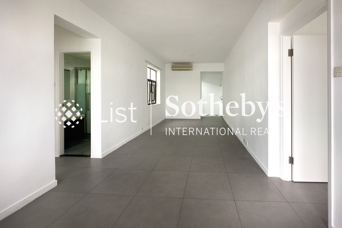 Highland Mansion 海倫大廈 | Living and Dining Room