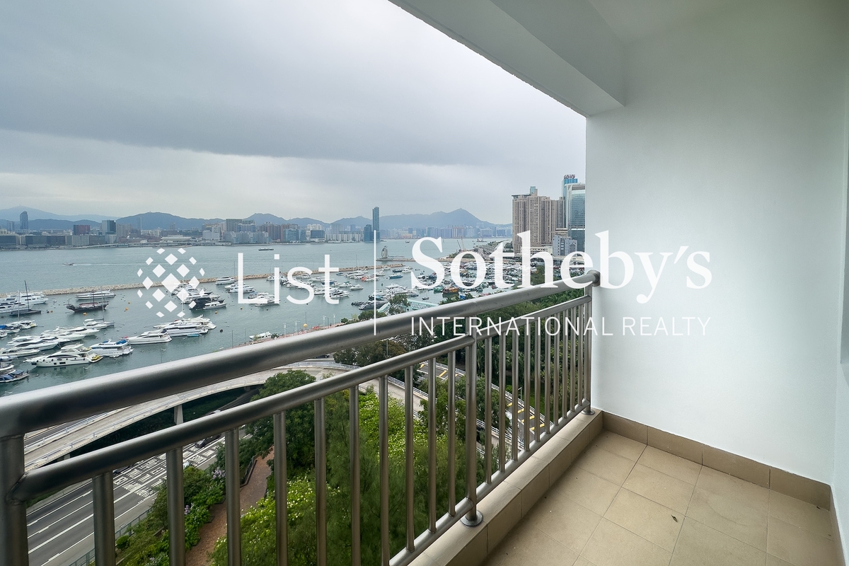 Highland Mansion 海倫大廈 | Balcony off Living Room