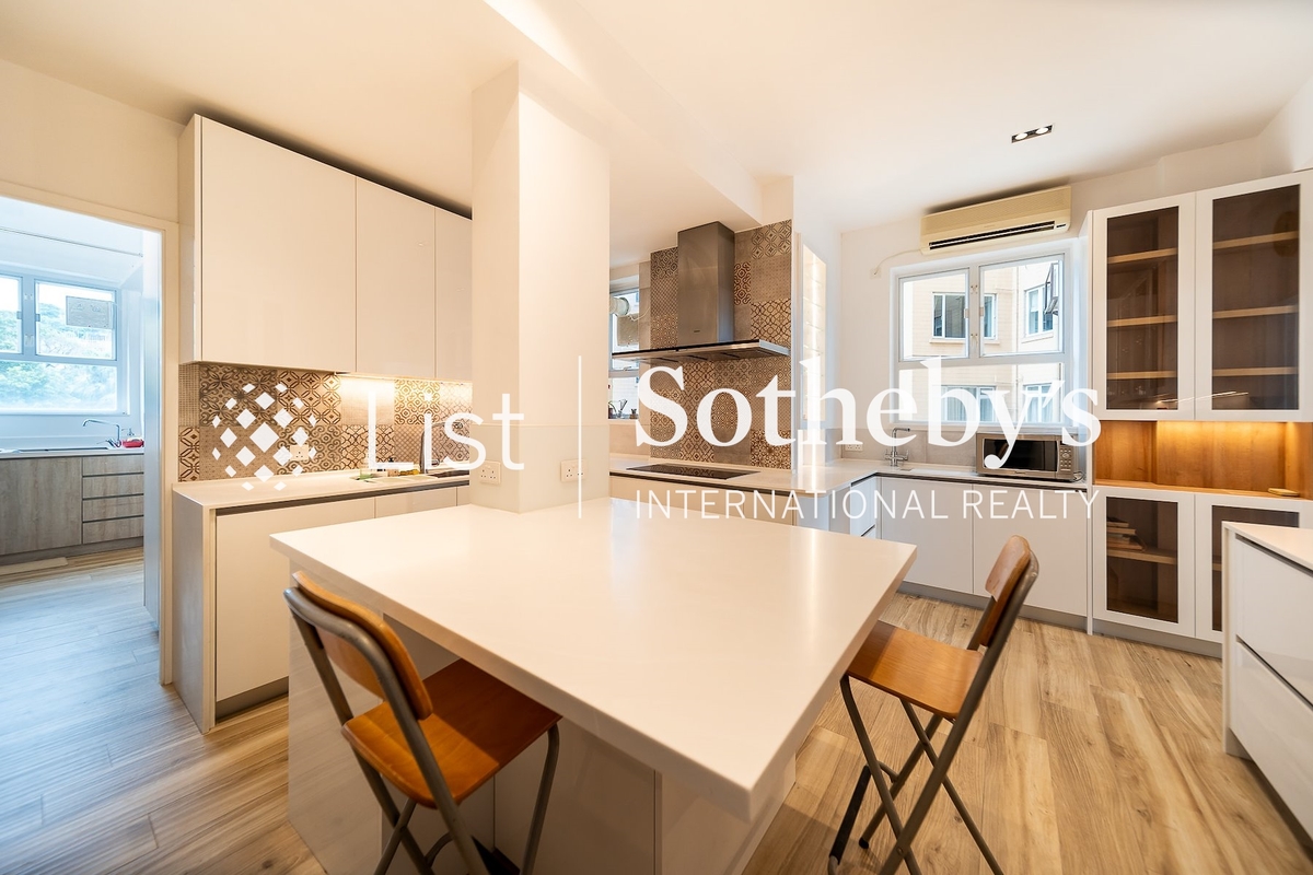 La Hacienda La Hacienda | Kitchen