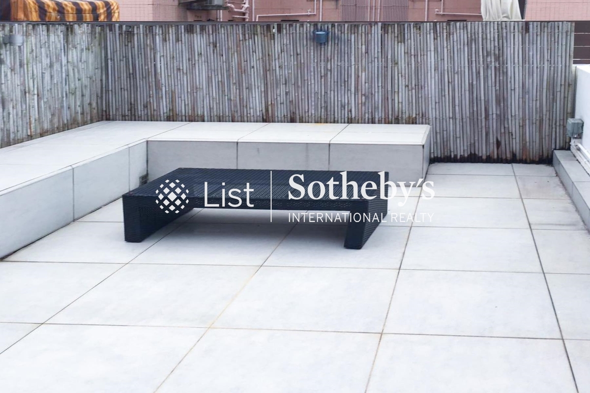 Namning Mansion 南寧大廈 | Private Roof Terrace